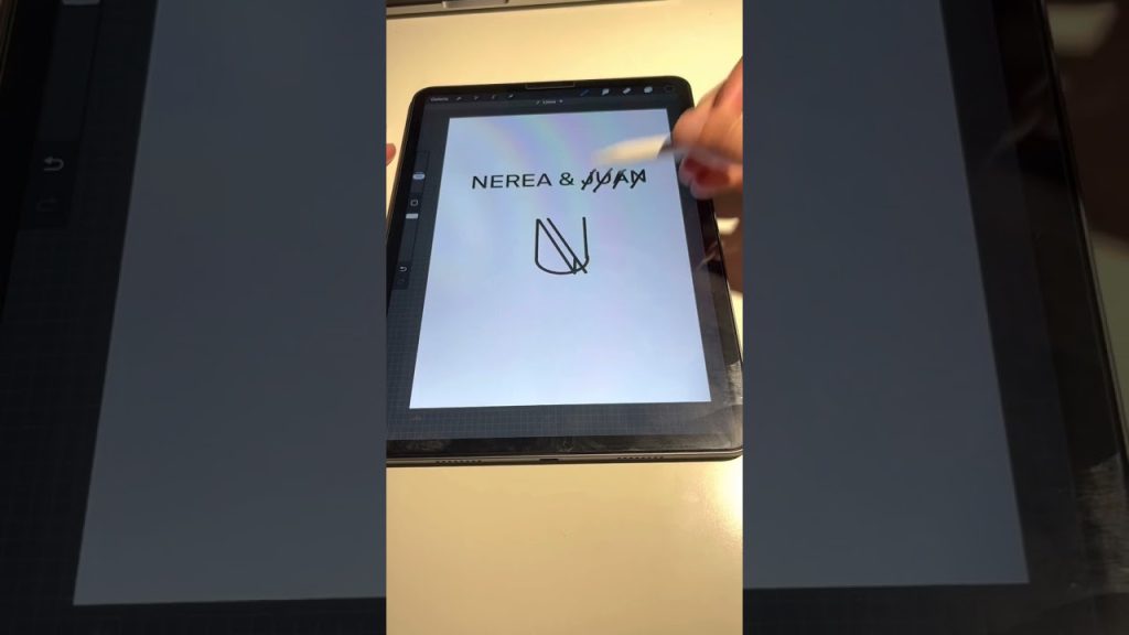 Tatuaje para parejas minimalista ✅ Monograma de nombre